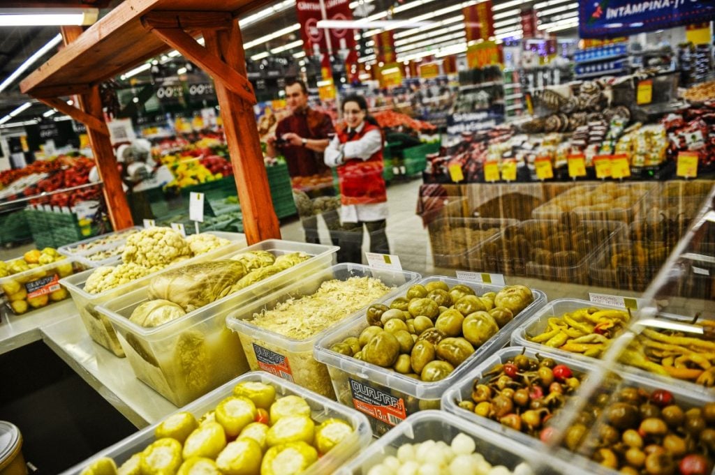 supermarket-magazin-produse-rafturi-mall-7-vzje