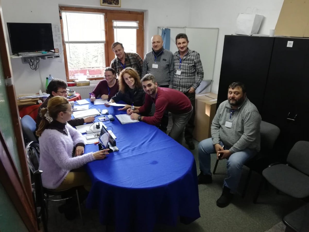 sectie-vot-paltinis-alegeri-prezidentiale-1-ytu3