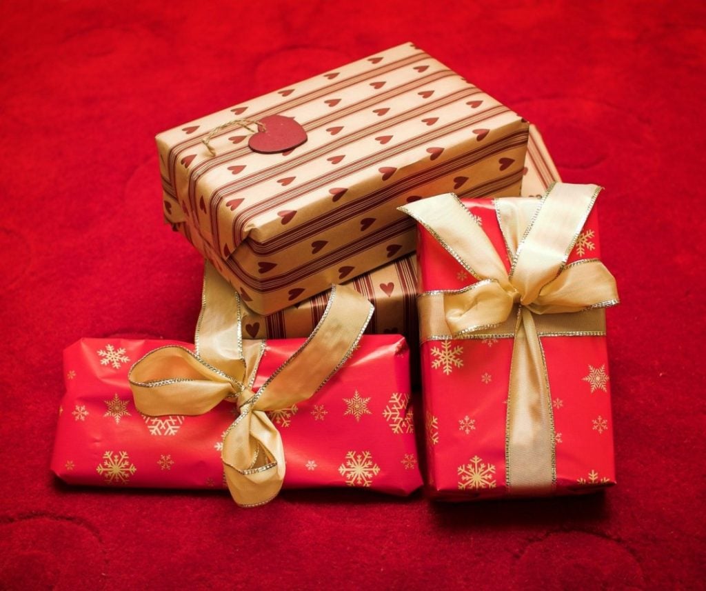 gifts-5-1316929-usn0