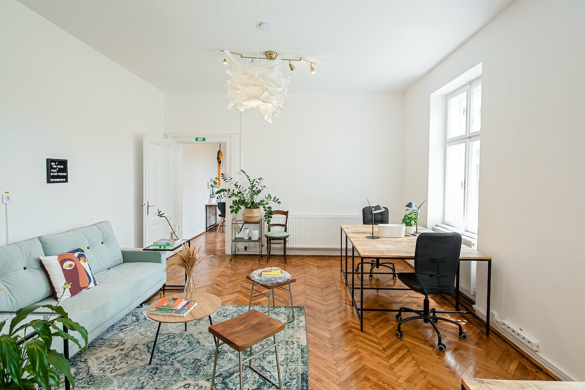 NOOK - O tânără a creat primul spațiu de coworking din Sibiu