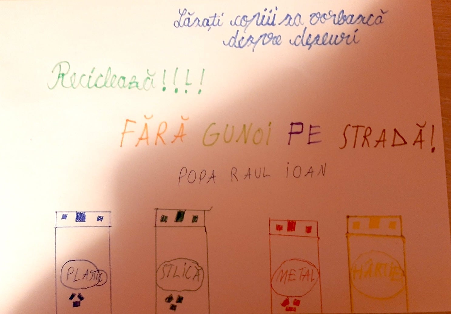FOTO Lăsați elevii Sibiului să vă vorbească despre deșeuri. Și priviți-le desenele!