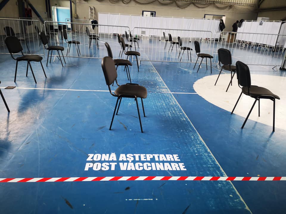 FOTO Primele imagini dintr-un centru de vaccinare în masă din Sibiu