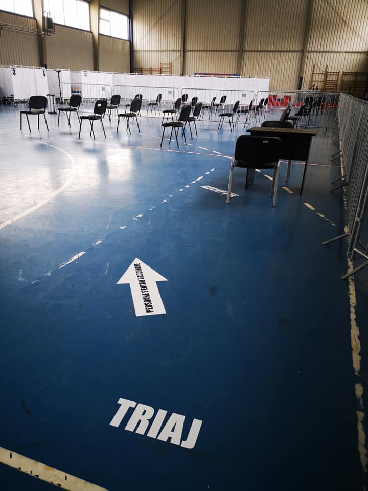 FOTO Primele imagini dintr-un centru de vaccinare în masă din Sibiu