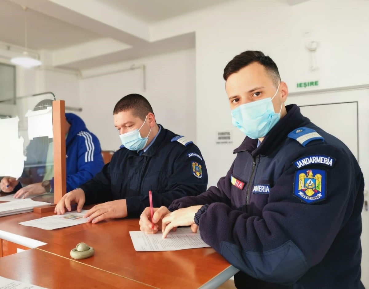 Jandarmii sibieni au donat sânge. Unul dintre ei a donat plasmă, după ce s-a vindecat de COVID