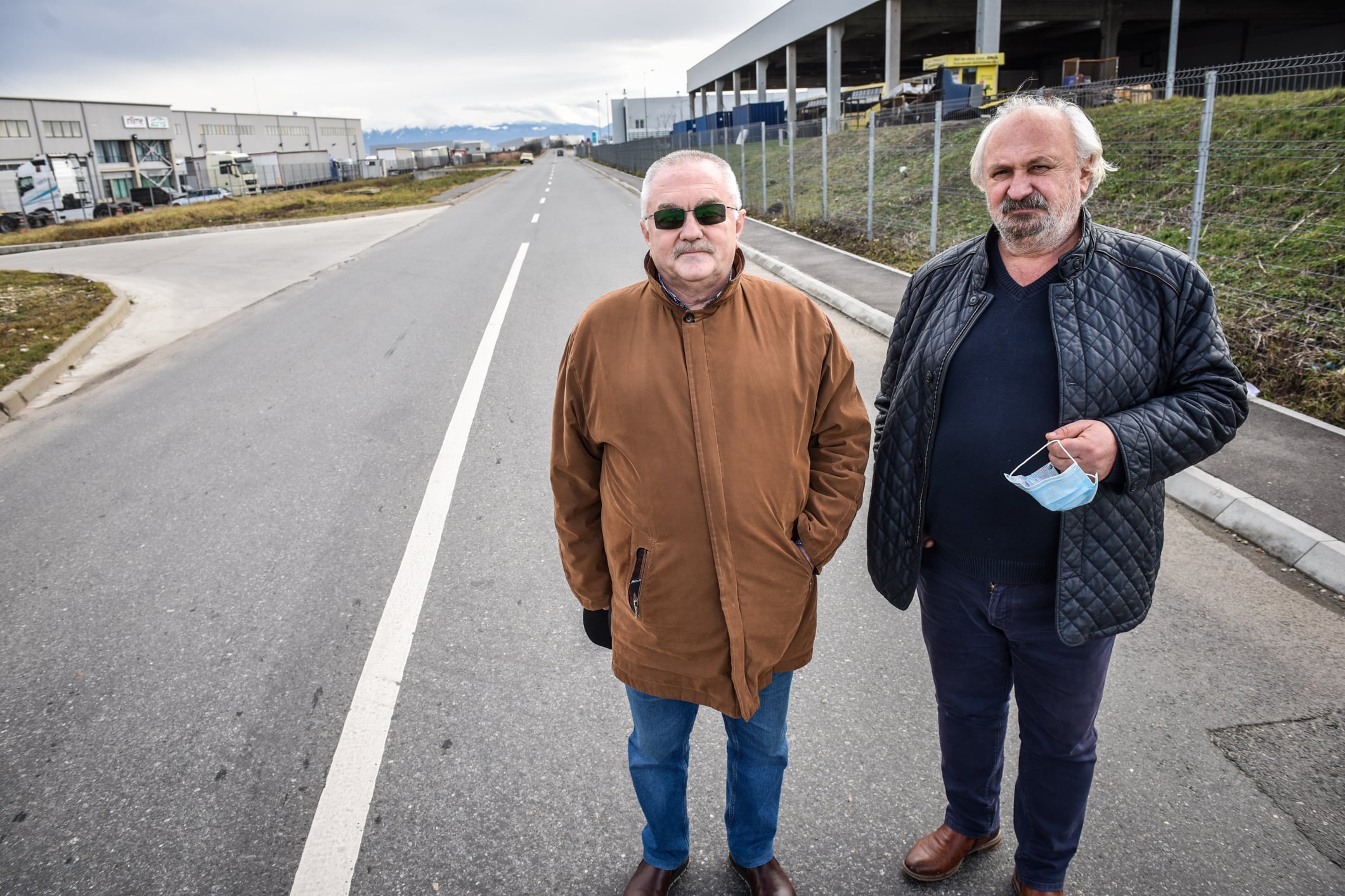 Cei care rămân să stingă becul la Sibiu. ”Au trecut 30 de ani peste noi degeaba”