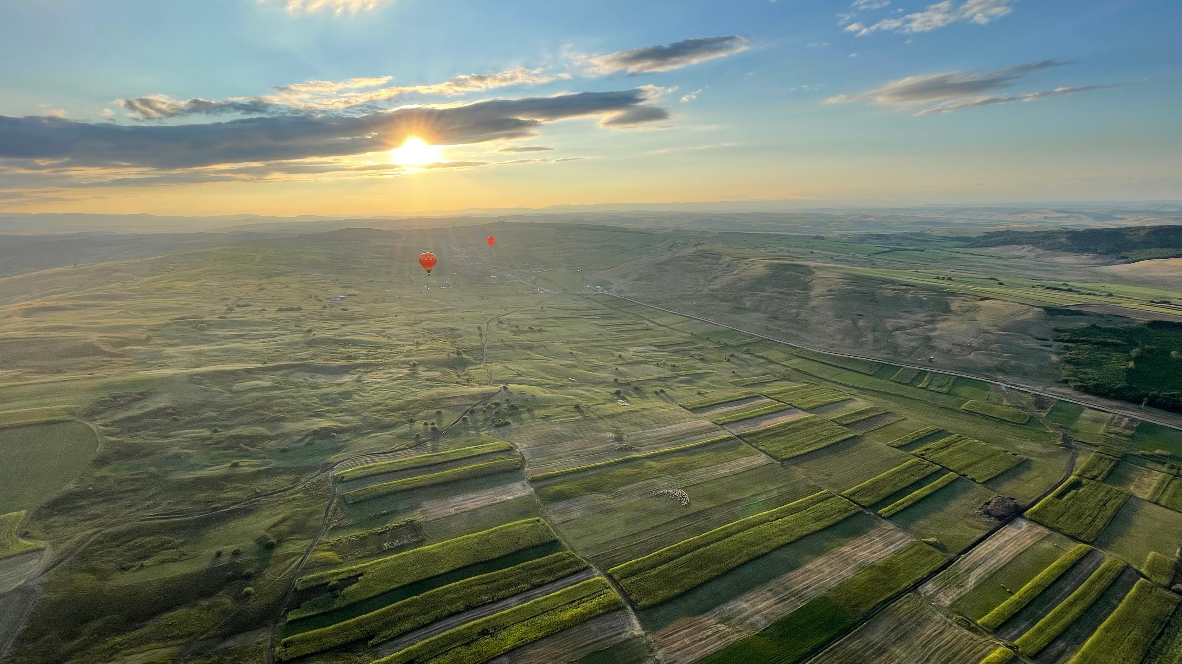 Video – Sibiul de la 1000 de metri altitudine. 30 de minute de poveste în balon