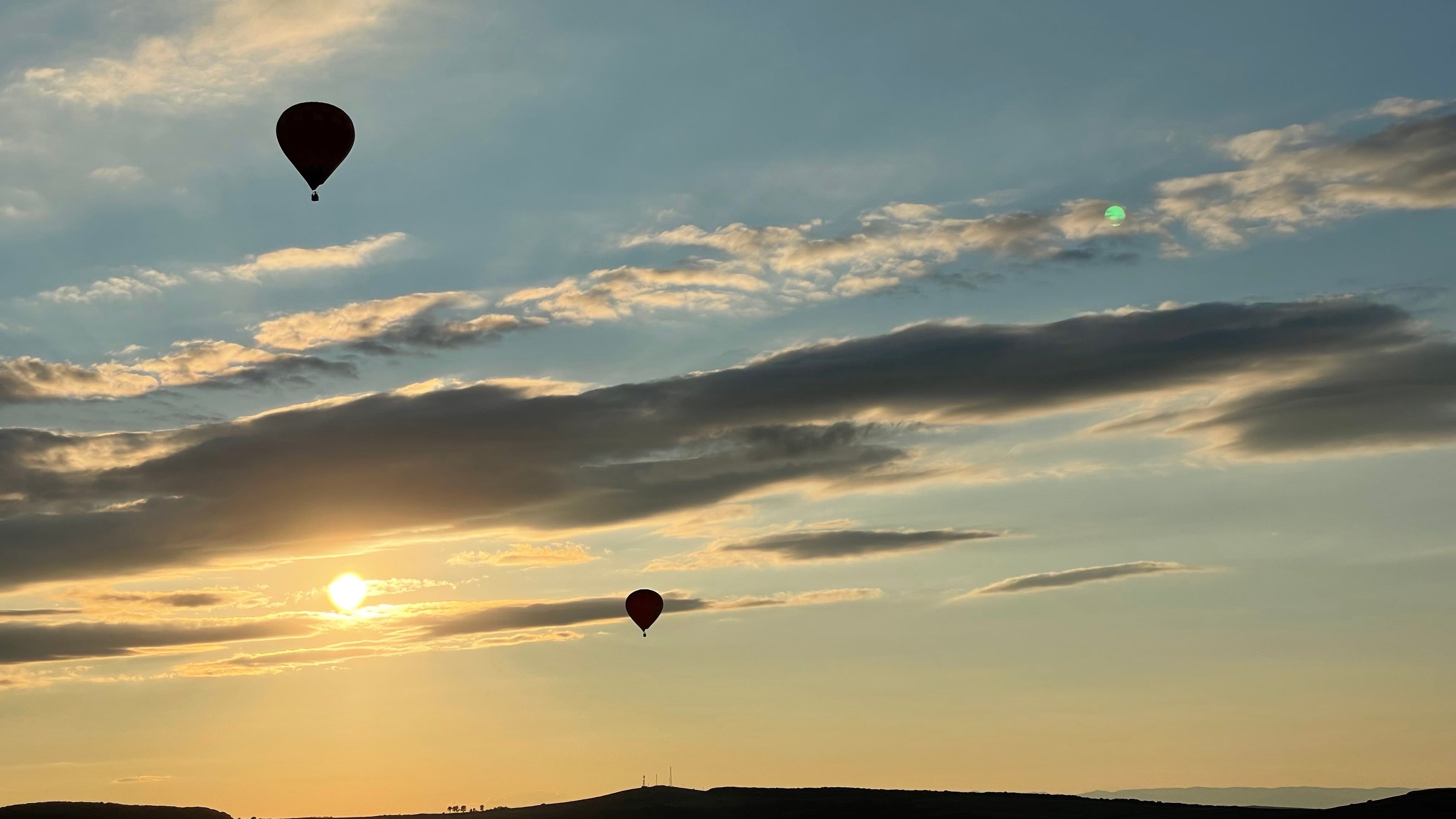 Video – Sibiul de la 1000 de metri altitudine. 30 de minute de poveste în balon