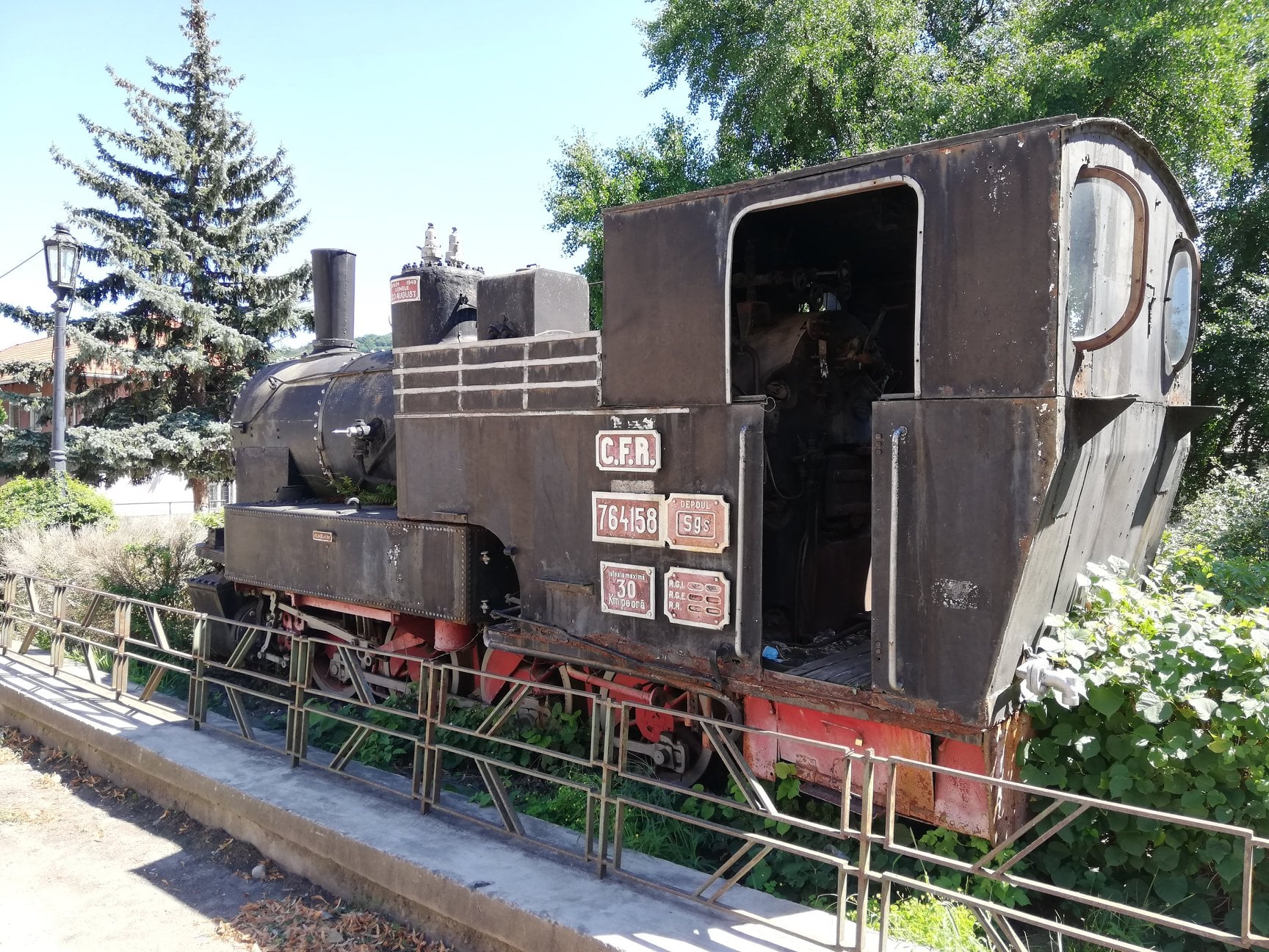 După 26 de ani, una din vechile locomotive cu abur ale mocăniței s-a întors acasă