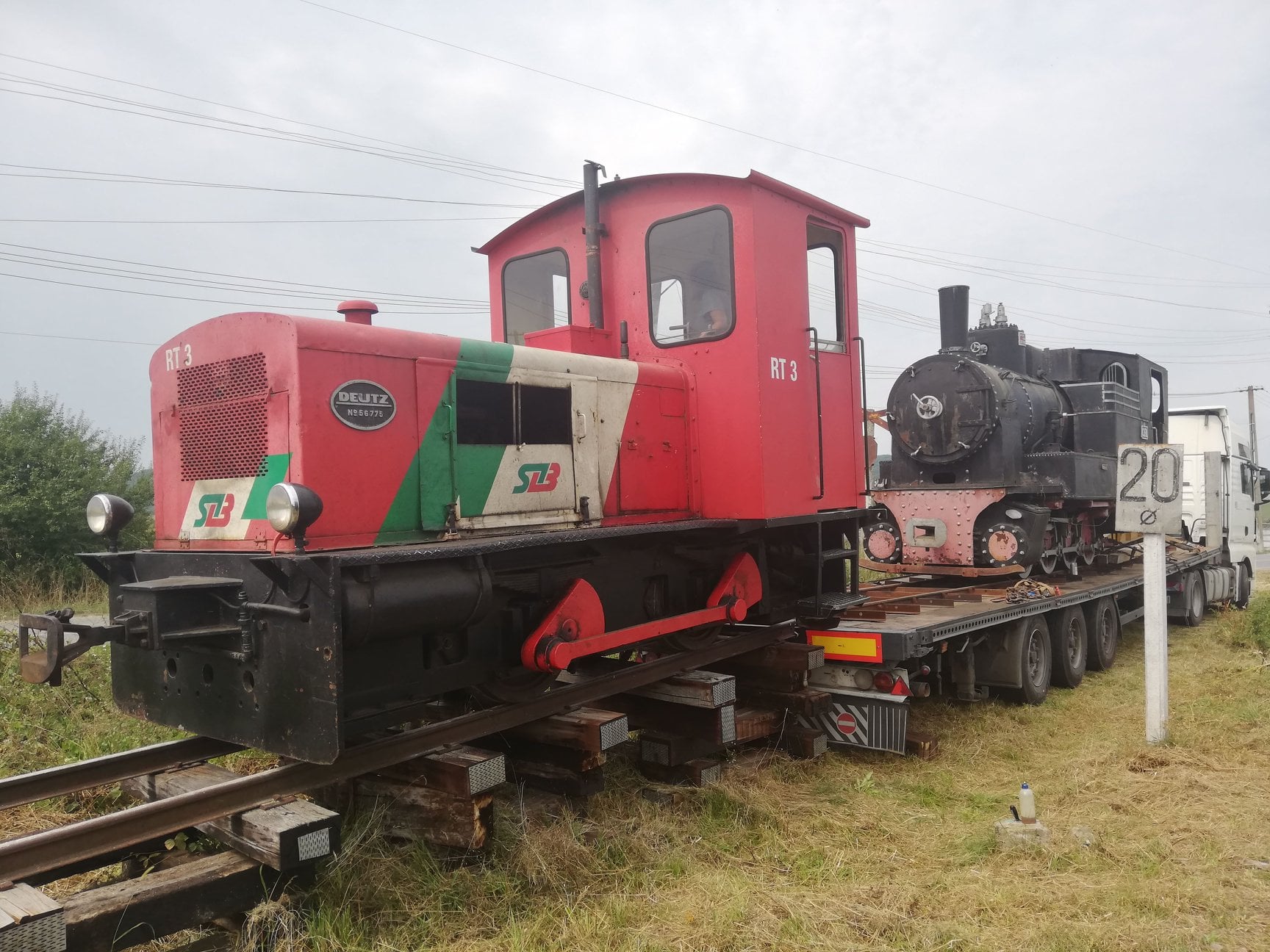După 26 de ani, una din vechile locomotive cu abur ale mocăniței s-a întors acasă