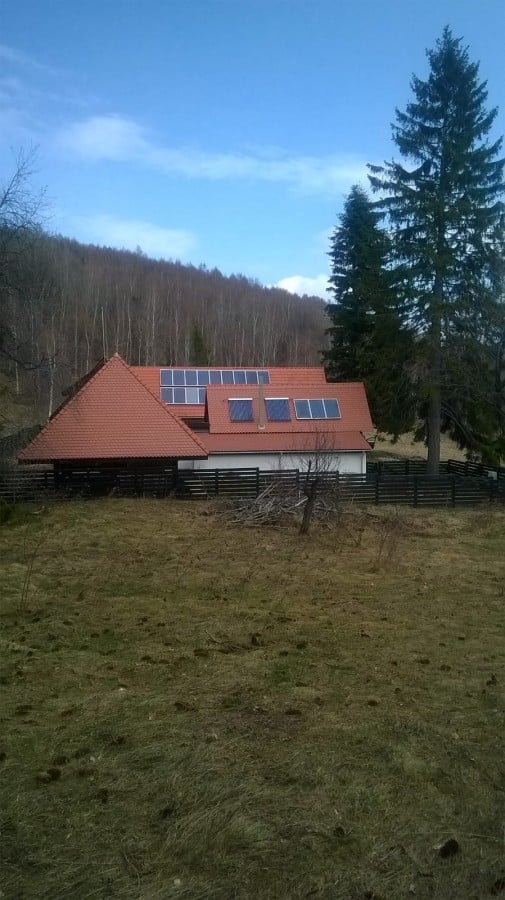 Biblioteca Astra: șefi fără subordonați, cabane renovate și părăsite, bârfe urlate, amenințări cu dosare penale