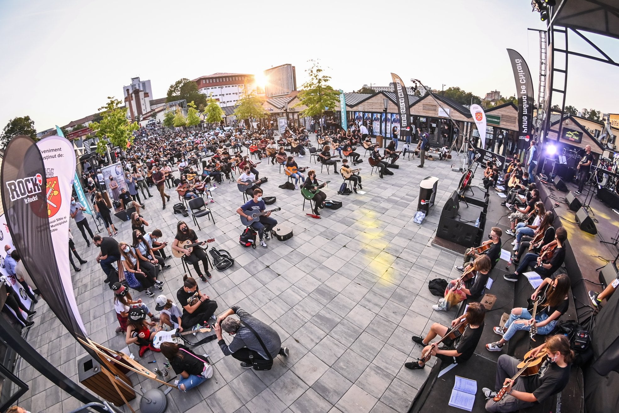 Guitar Meeting reunește chitariștii în weekend, la Muzeul Astra. Mari artiști rock și folk se alătură festivalului: Bucovina, Cargo, Mircea Vintilă și Trooper