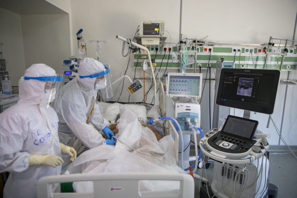 spital-romania-coronavirus-covid-ati-medici-foto-rovaccinare-3-6ihc
