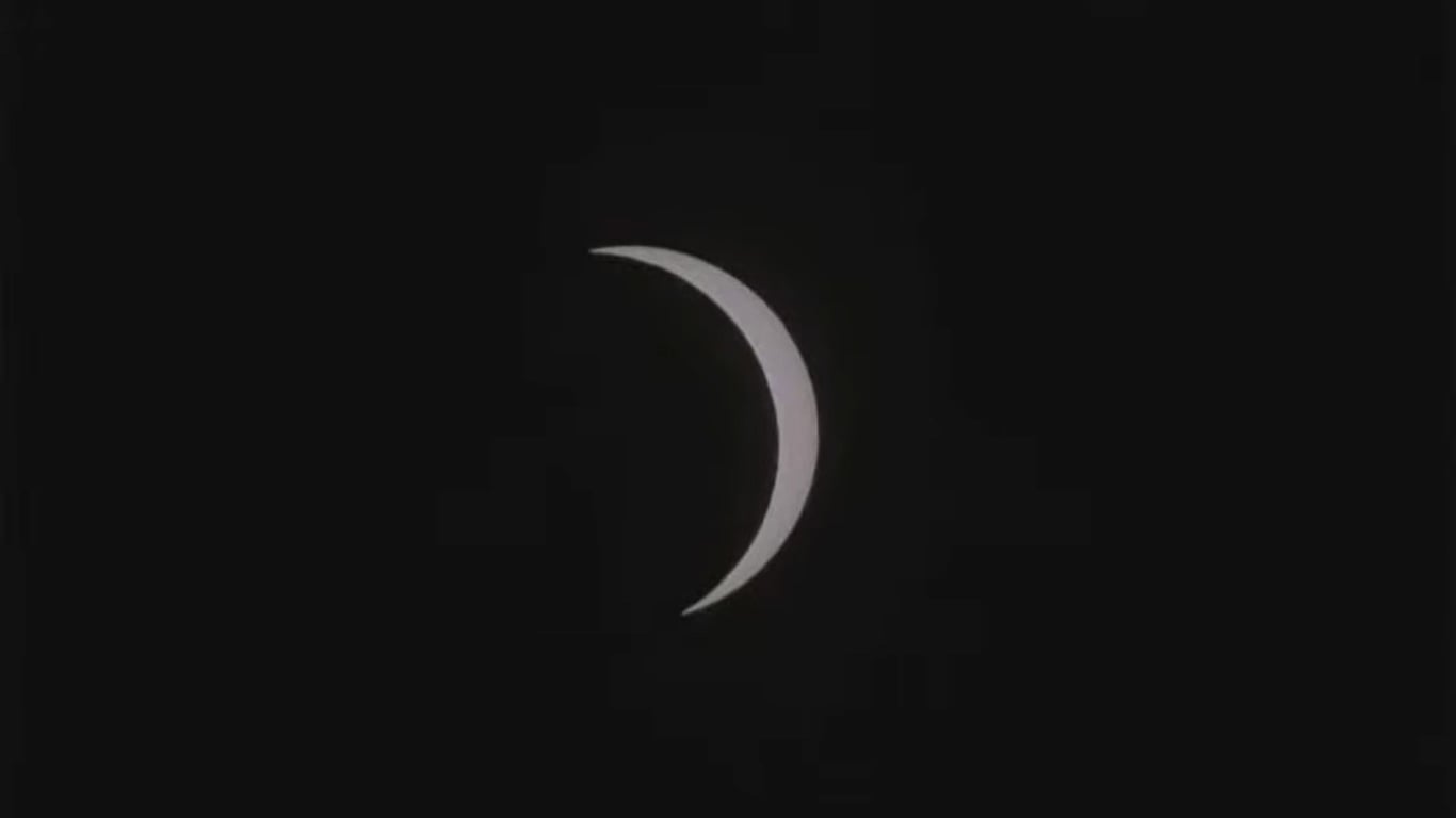 eclipsa-xwu4