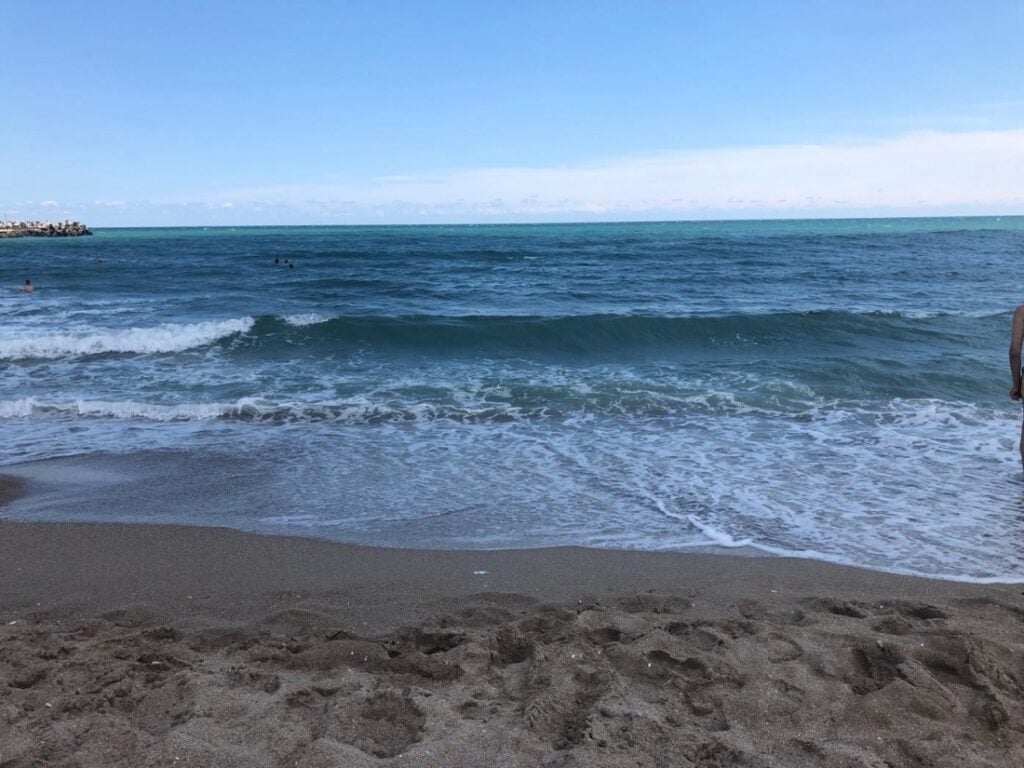 marea-neagra-litoral-foto-antena-3-hyqv