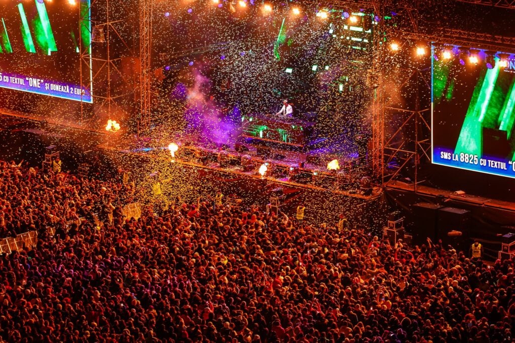 concert-caritabil-we-are-one-crucea-arena-nationala-bucuresti-6rd5