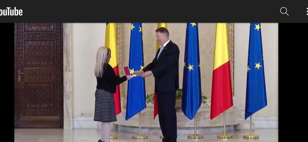 Victoria bîrlutiu decorata