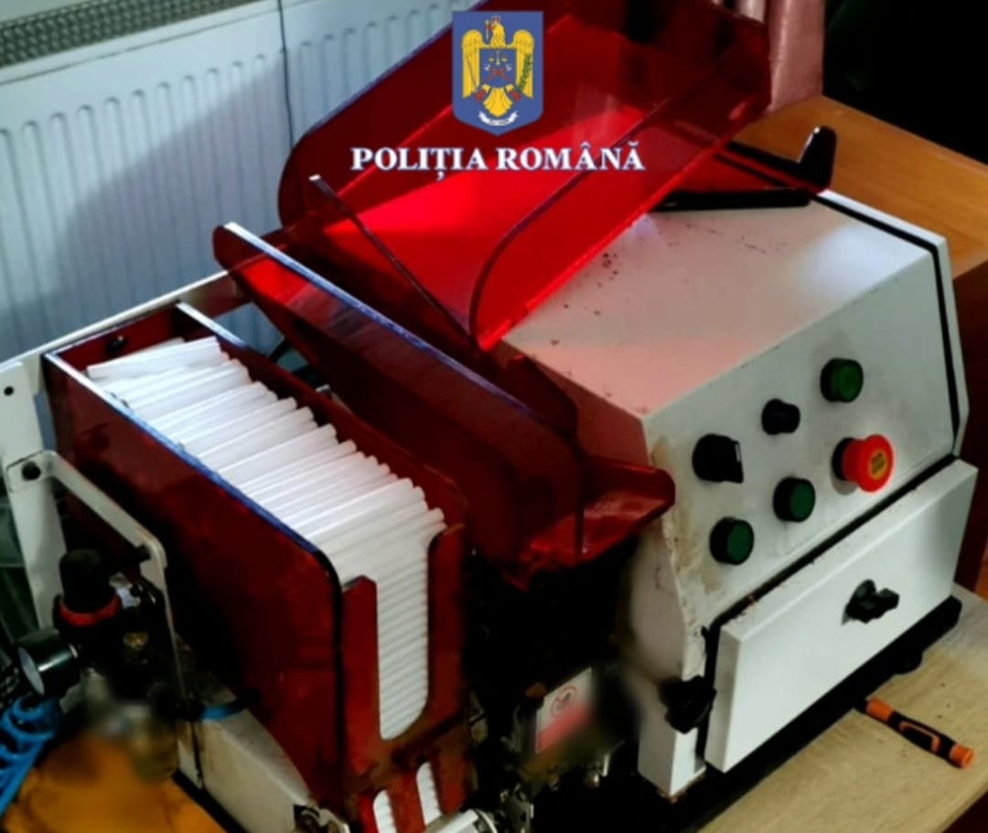 VIDEO Percheziţii și la Sibiu într-un dosar de producere ilegală de tutun