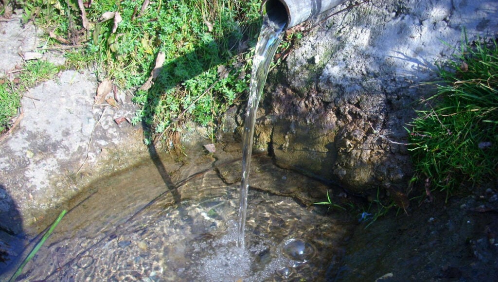 apa-de-izvor-txlk