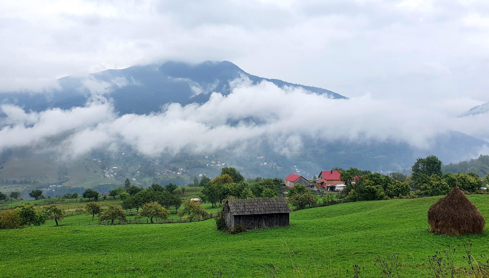 Pe toată Via Transilvanica, ziua 4. De la Tibi Ușeriu și până când norii ne-au devenit prieteni