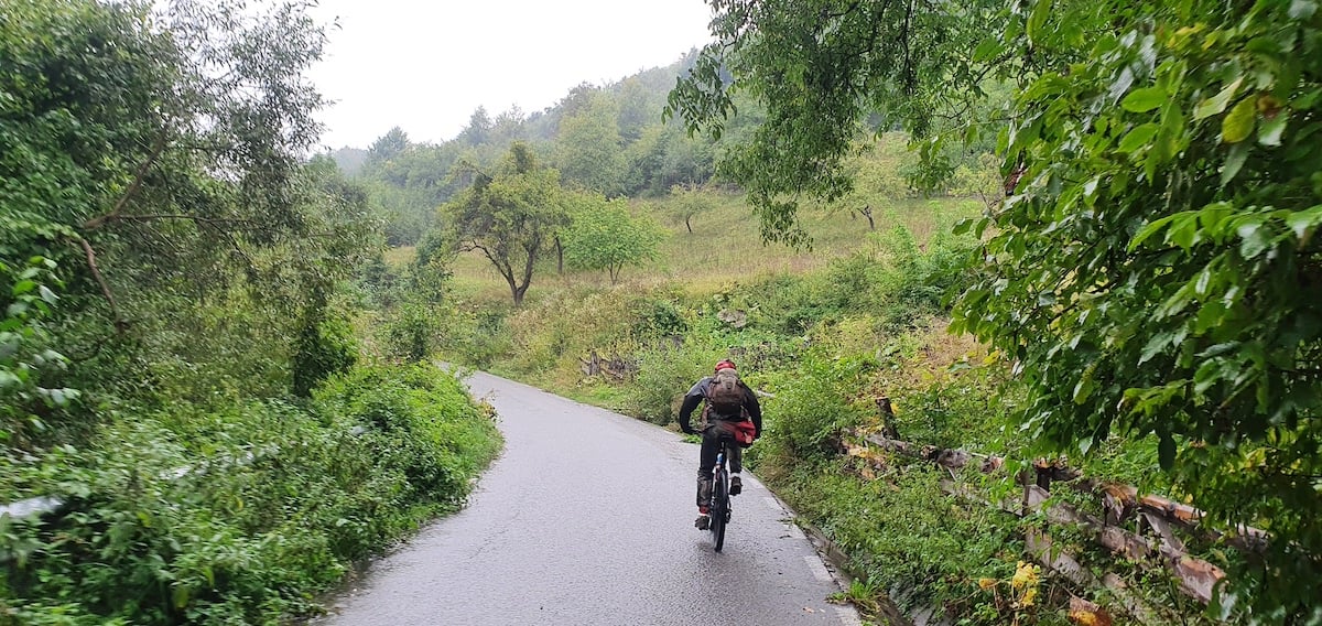 Pe toată Via Transilvanica, ziua 4. De la Tibi Ușeriu și până când norii ne-au devenit prieteni