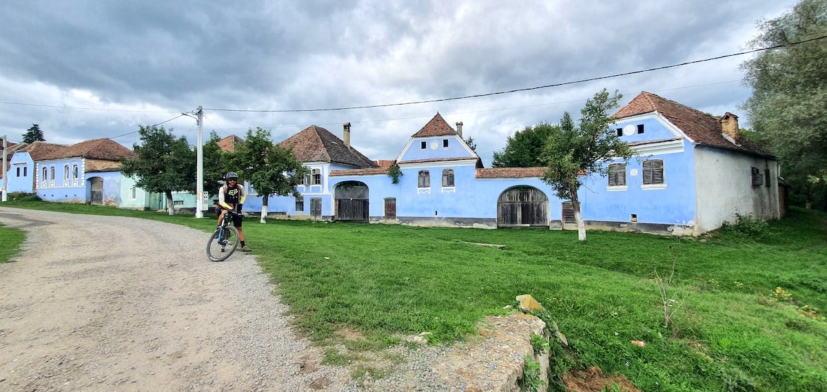 Pe toată Via Transilvanica, ziua 10. Am gonit din ținutul lemnos al secuilor în cel de piatră al sașilor: ne apropiem de casă