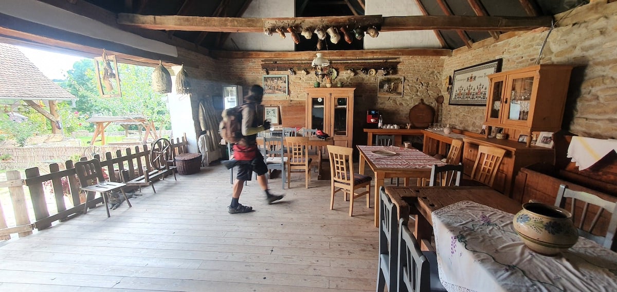 Pe toată Via Transilvanica, ziua 10. Am gonit din ținutul lemnos al secuilor în cel de piatră al sașilor: ne apropiem de casă