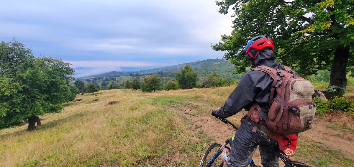 Pe toată Via Transilvanica, ziua 4. De la Tibi Ușeriu și până când norii ne-au devenit prieteni
