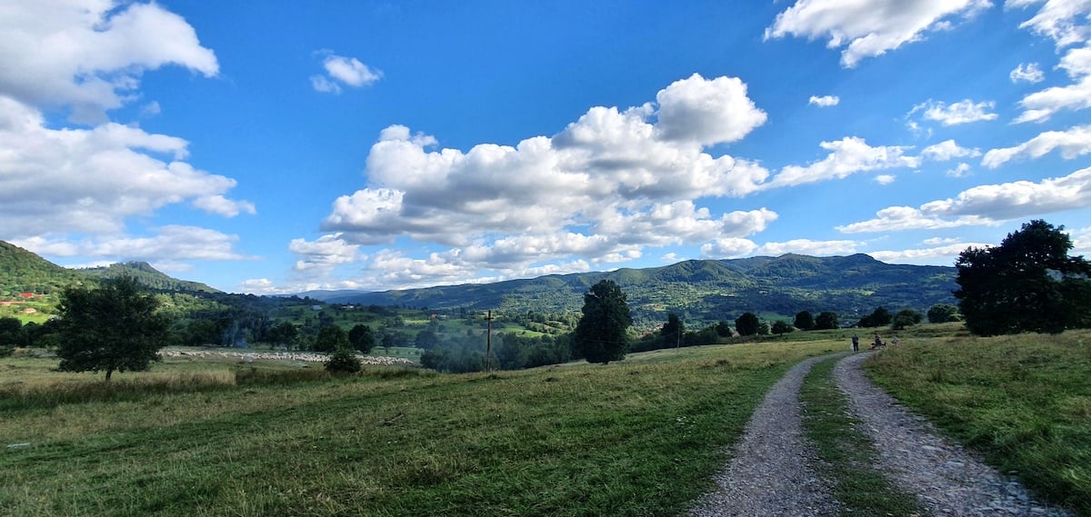 Pe toată Via Transilvanica, ziua 7. Atunci când oamenii și locurile te umplu de cadouri