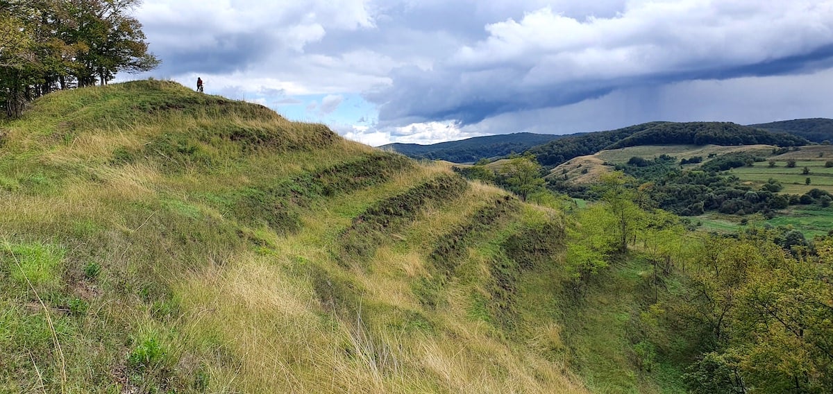 Pe toată Via Transilvanica. Ziua 12 ne-a purtat tot prin Sibiu. Și ce Sibiu...