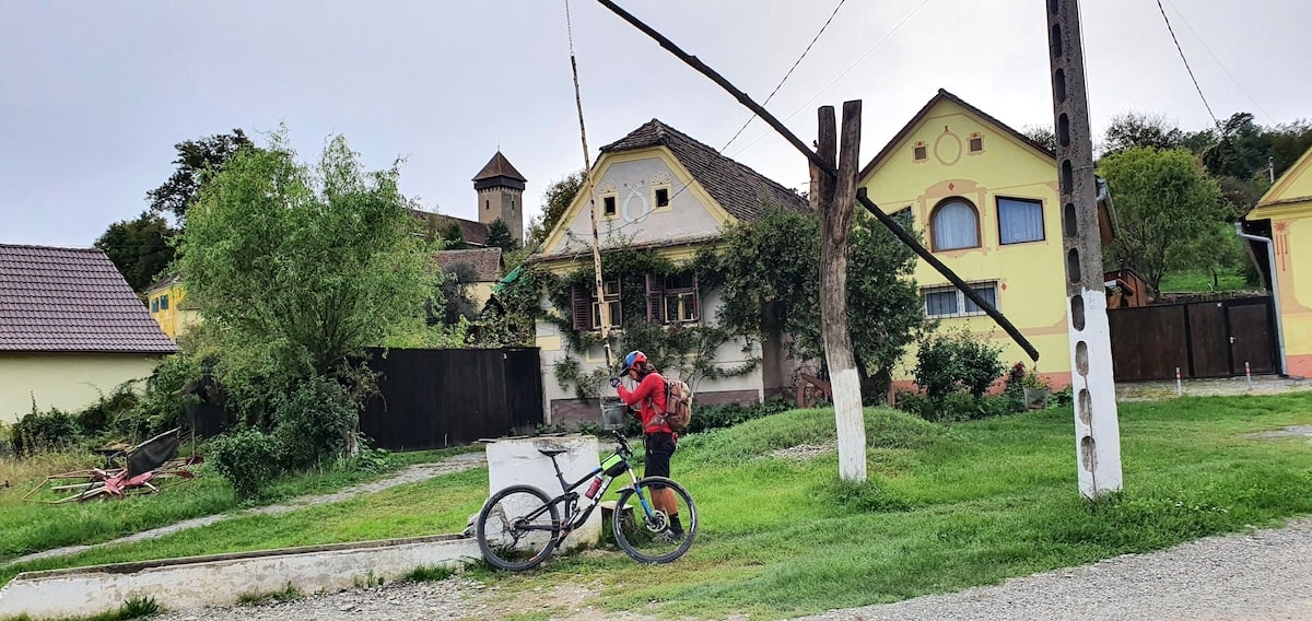 Pe toată Via Transilvanica, ziua 11. Am ajuns la Sibiu: pe coline răsar castele și biserici fortificate