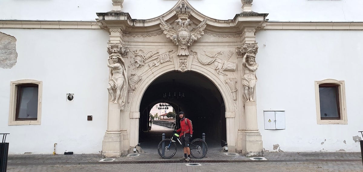 Pe toată Via Transilvanica. După două săptămâni, drumul care unește ne-a ținut o lecție de istorie