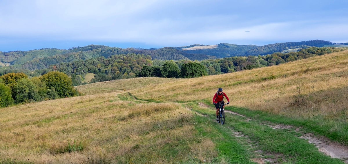 Pe toată Via Transilvanica, ziua 11. Am ajuns la Sibiu: pe coline răsar castele și biserici fortificate