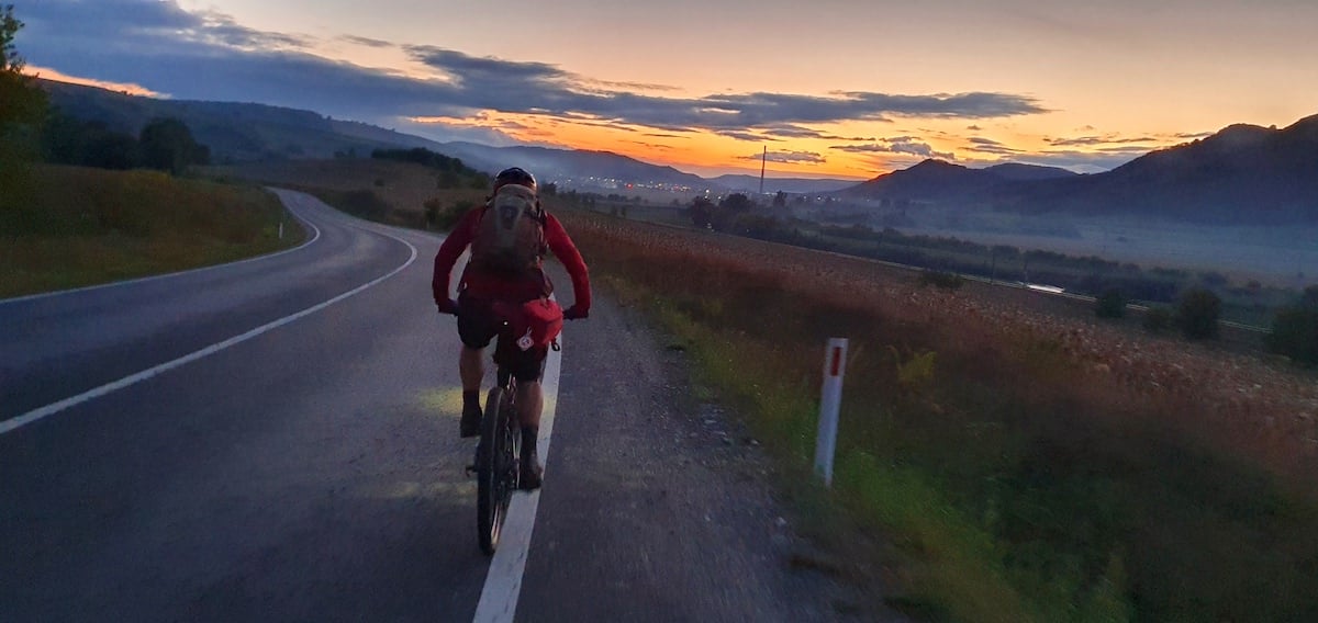 Pe toată Via Transilvanica. Ziua 12 ne-a purtat tot prin Sibiu. Și ce Sibiu...