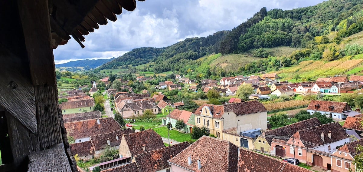 Pe toată Via Transilvanica. Ziua 12 ne-a purtat tot prin Sibiu. Și ce Sibiu...