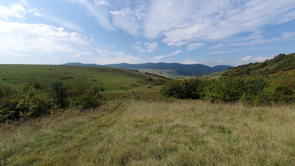 Pe toată Via Transilvanica, ziua 5. Cei care dau farmec potecii: Ilona, Attila și Laci, spre exemplu