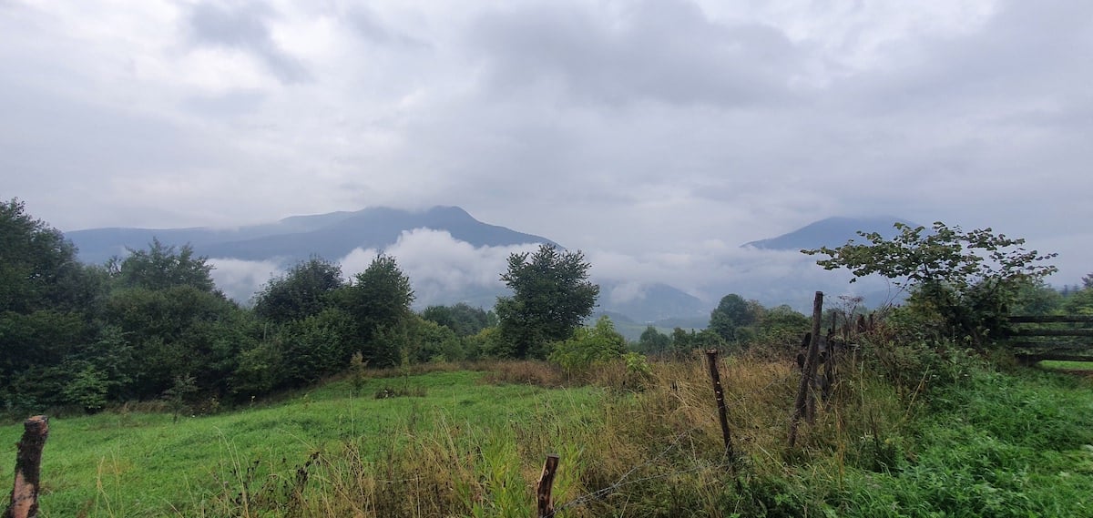 Pe toată Via Transilvanica, ziua 4. De la Tibi Ușeriu și până când norii ne-au devenit prieteni