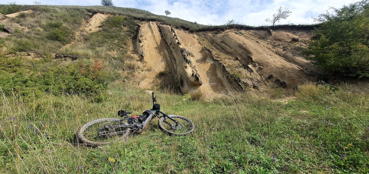 Pe toată Via Transilvanica, ziua 5. Cei care dau farmec potecii: Ilona, Attila și Laci, spre exemplu