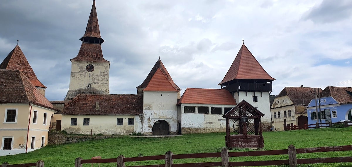 Pe toată Via Transilvanica, ziua 10. Am gonit din ținutul lemnos al secuilor în cel de piatră al sașilor: ne apropiem de casă