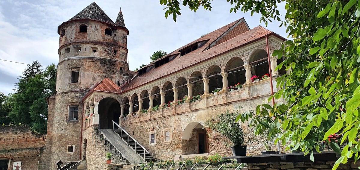 Pe toată Via Transilvanica, ziua 11. Am ajuns la Sibiu: pe coline răsar castele și biserici fortificate