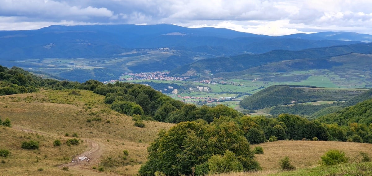 Pe toată Via Transilvanica, ziua 8. Pe autostrada urșilor am ajuns în satul-muzeu