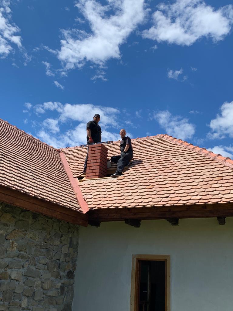 Coșar din tată-n fiu. Sibianul Cosmin Păcurar: La 13 ani desfundam coșuri cu tatăl meu