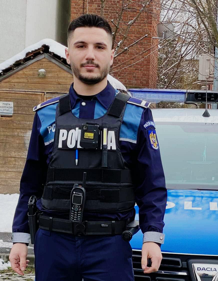 Adrian Surcel, polițistul sibian de 21 de ani care a urmărit și prins un hoț, în timpul liber