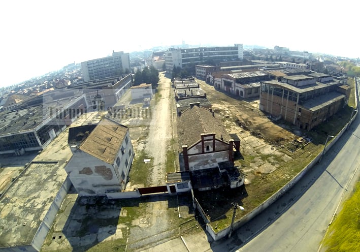 ”Acoperișurile roșii, casele cu ochi, priveliștea deosebită spre orașul vechi nu au nicio legătura cu blocuri de 7 etaje”. Concluziile dezbaterii publice privind halele Rieger