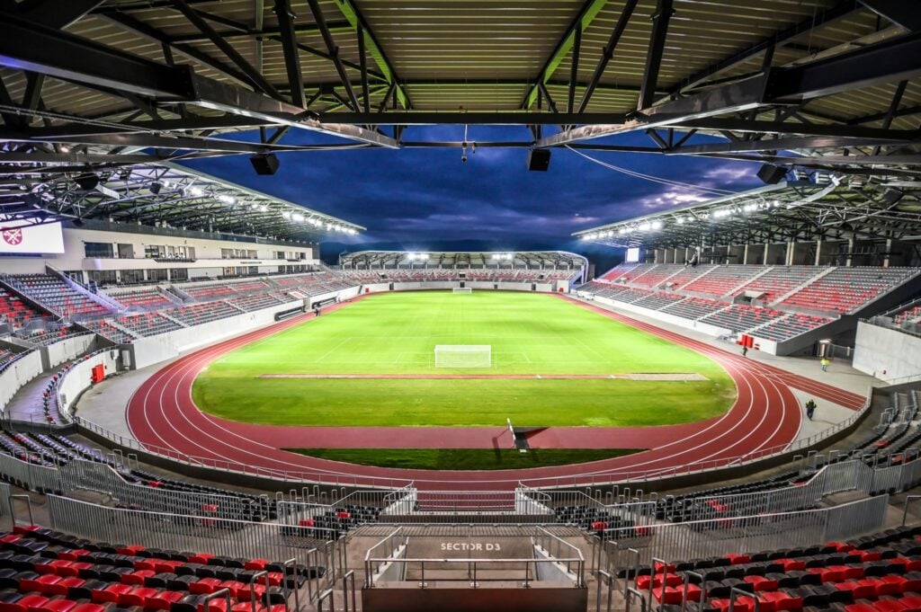 stadion-foto-primarie-3-p2v7