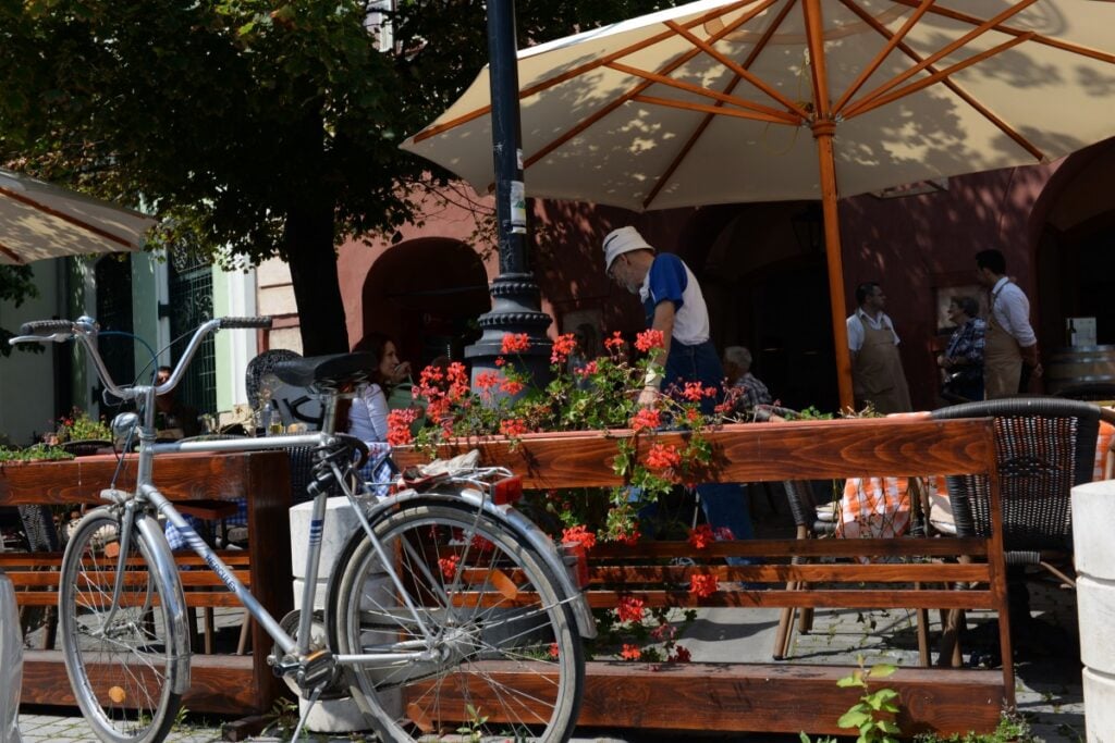 terasa-restaurant-kulinarium-cu-bicicleta-reducere-1-lf7e