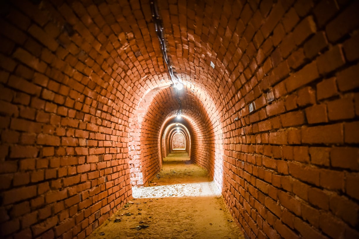 M-am plimbat prin „catacombele” Sibiului și sunt mai spectaculoase decât mă așteptam. Muzeul Astra le deschide anul acesta sibienilor și turiștilor