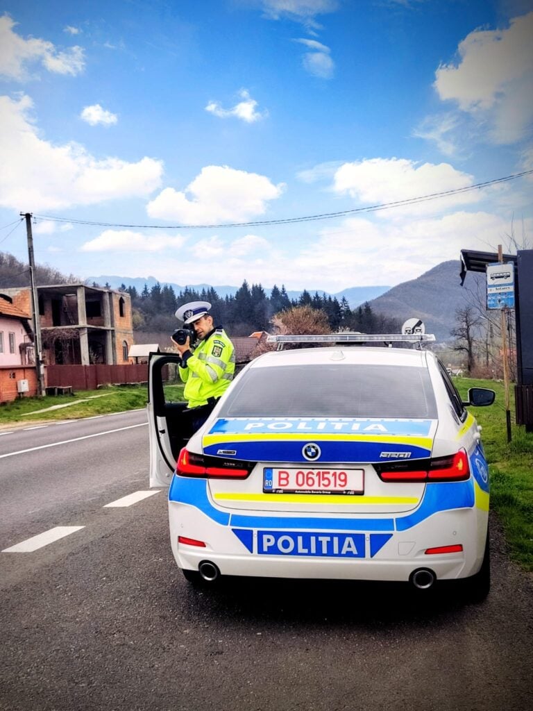 masina-politie-bmw-politist-foto-ipj-valcea-4-f6tr