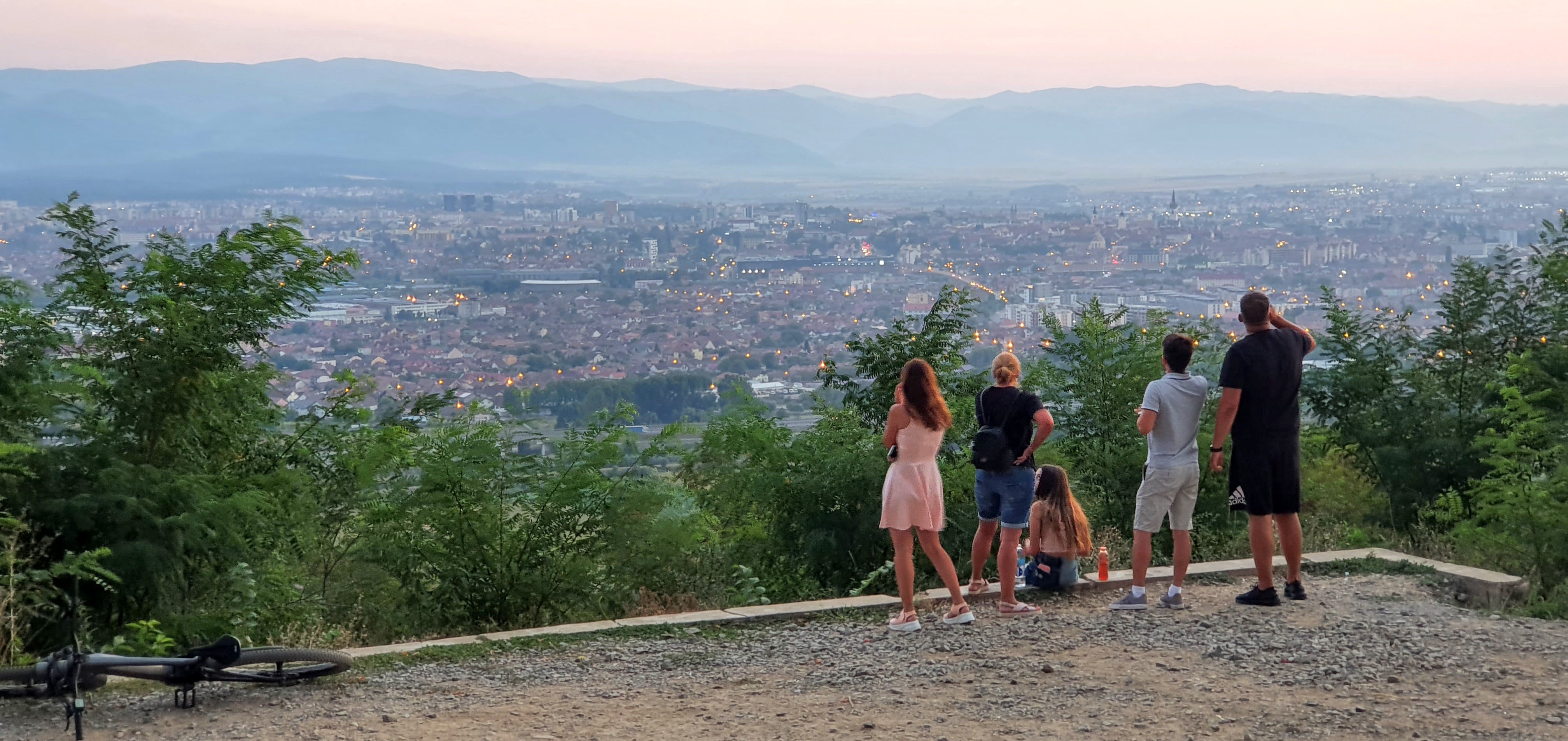 Top 5 locuri în care evadezi în natură, la doi pași de Sibiu: de la delta de pe Cibin, la minunata rețea de poteci din pădure