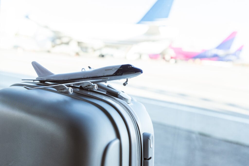 vacanta-concediu-aeroport-avion-4bgf