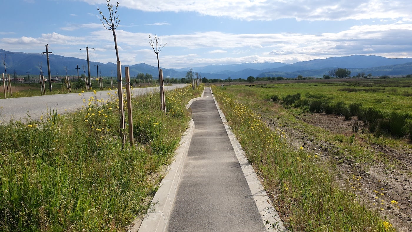 Opt milioane de lei: am pedalat pe cea mai îngustă și nouă pistă din județ. După chipul căreia toate se vor a fi construite